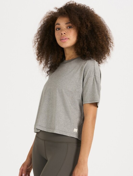Vuori Tops - Vuori Energy T-Shirt Women's Medium VW1011 Heather Gray Short Sleeve Boxy Crop